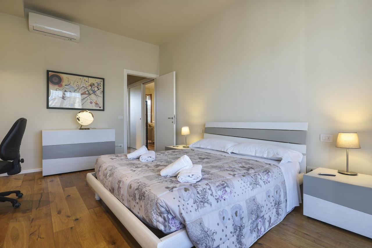 Dalla Giulia - A/c, Wi-fi, Private Parking - Sweet Dreams In Appartamento Firenze